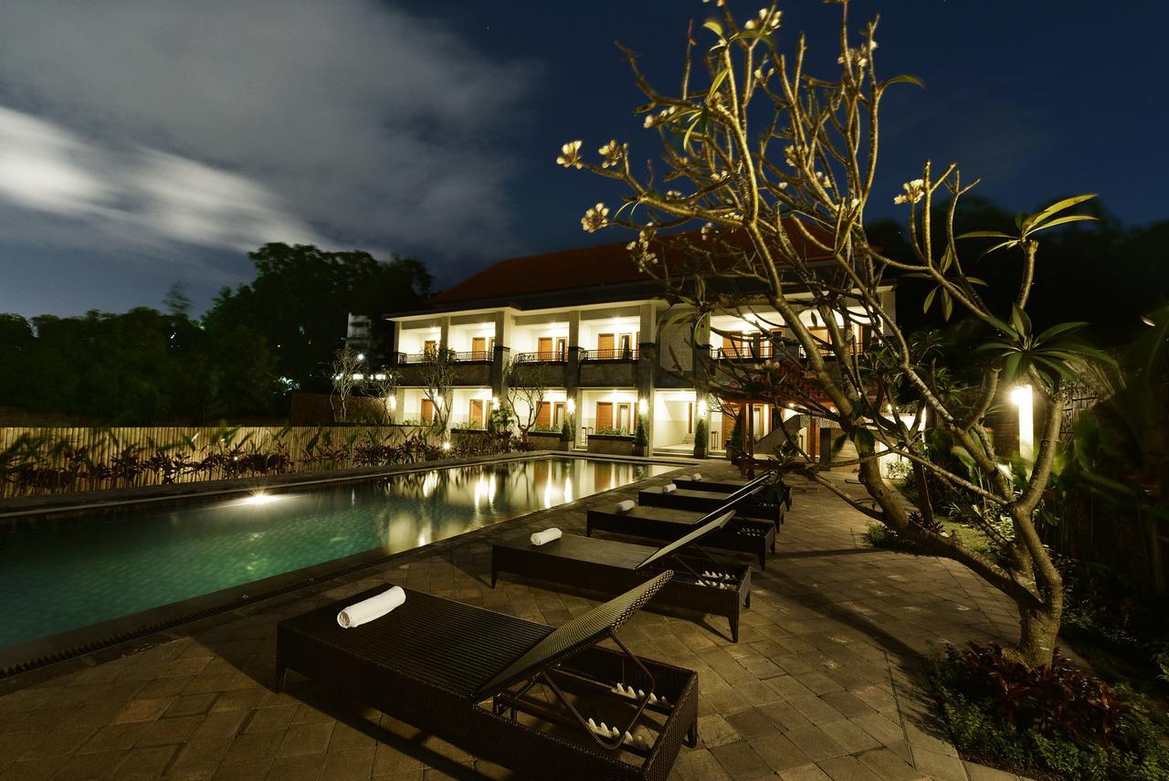 Le Lima Hotel Kuta  Exterior photo