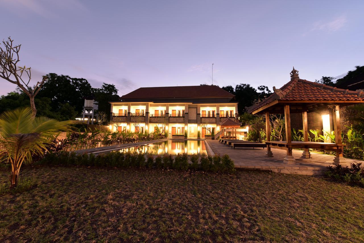 Le Lima Hotel Kuta  Exterior photo